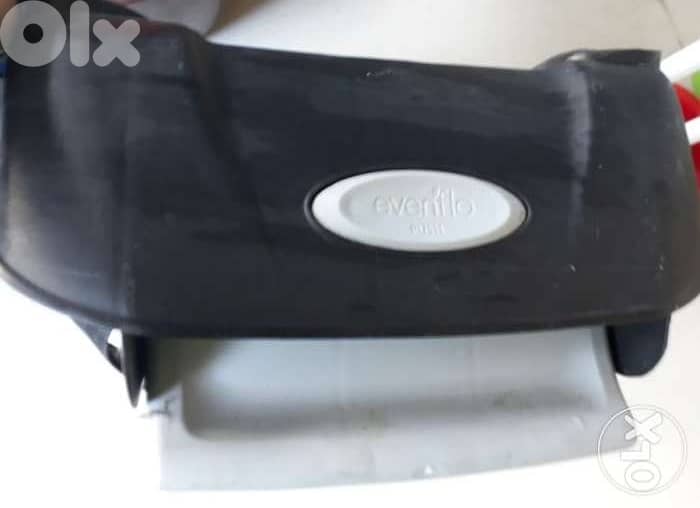 كرسي اطفال للسيارة اصلي حسب مواصفات الامان والصحة. مستورد من اميركا. 2