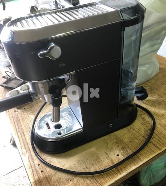 Delonghi Dedica Style Coffee Machine 2