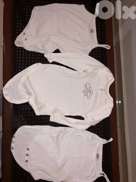 onesies and pijamas 0