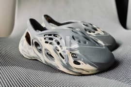 yeezy foam runner olx