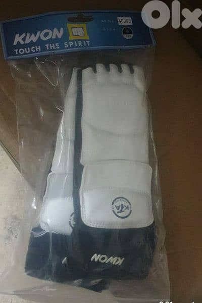 Taekwondo foot protector 0