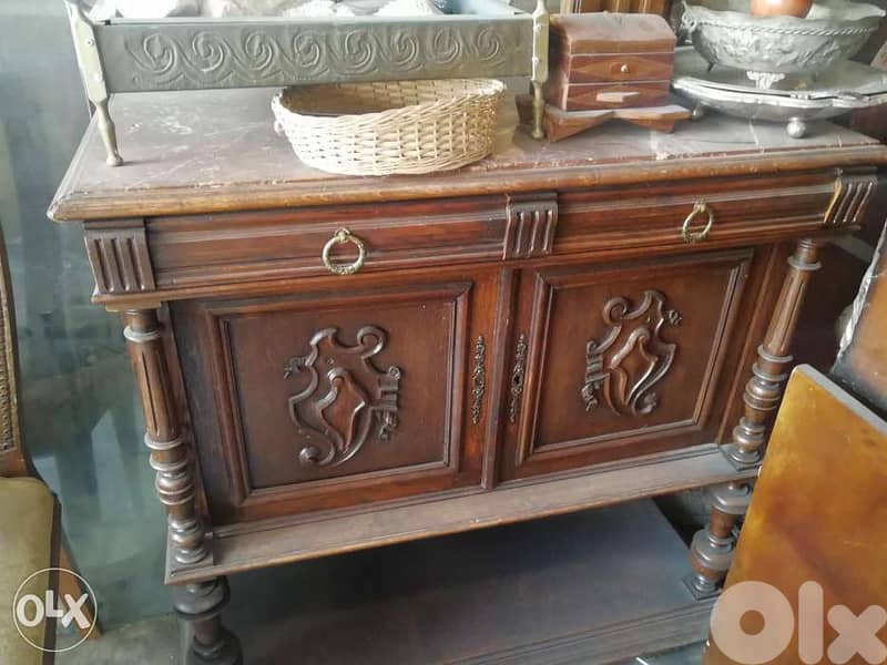 درسوار صغير وجه رخام فرنس خشب سنديان صافي شغل اثري قديم انتيك بسعرمغري 0