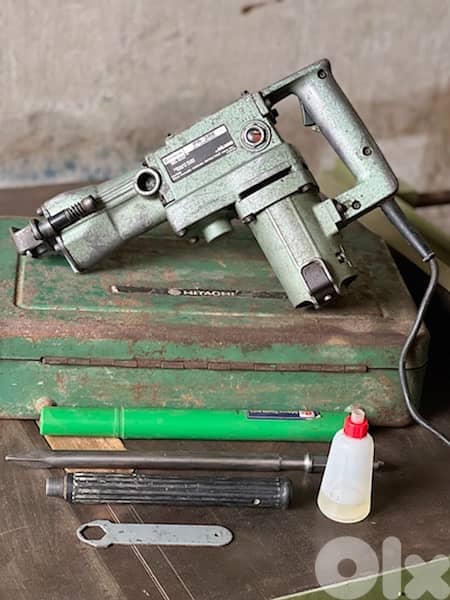HITACHI HAMMER DRILL                    كمبرسا هيتاشي 0