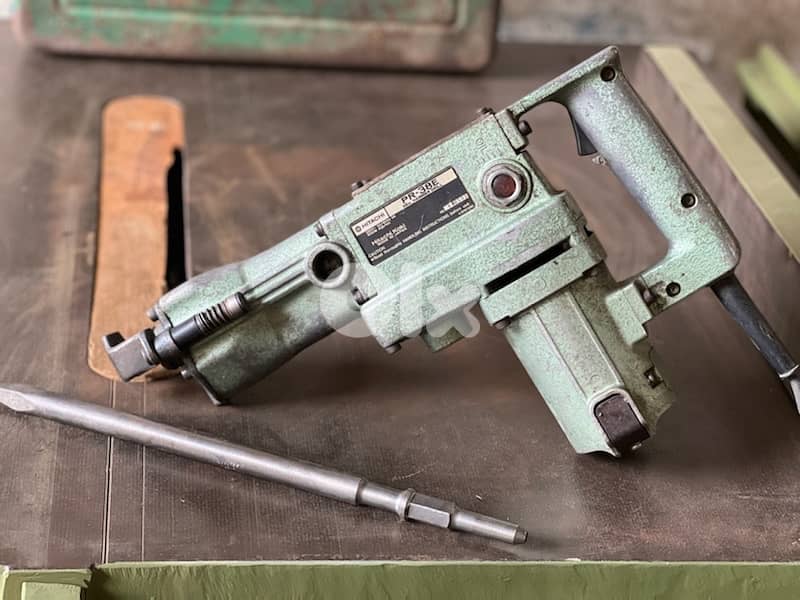 HITACHI HAMMER DRILL                    كمبرسا هيتاشي 1