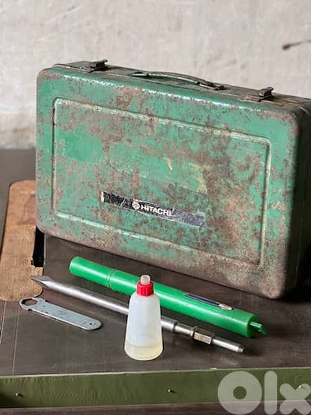 HITACHI HAMMER DRILL                    كمبرسا هيتاشي 2