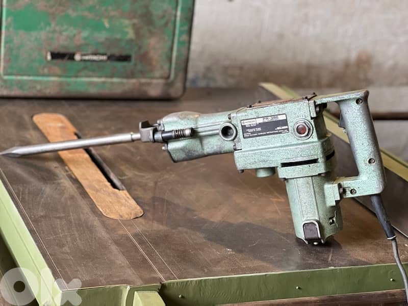 HITACHI HAMMER DRILL                    كمبرسا هيتاشي 3