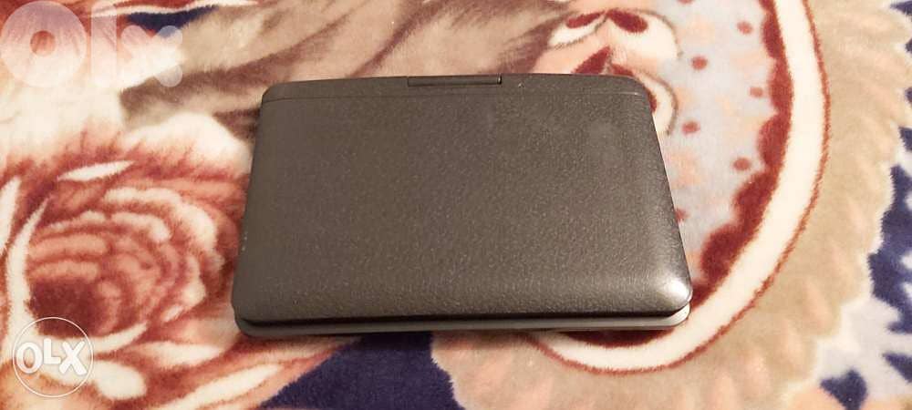 DVD portable 9 inch 25$ 2