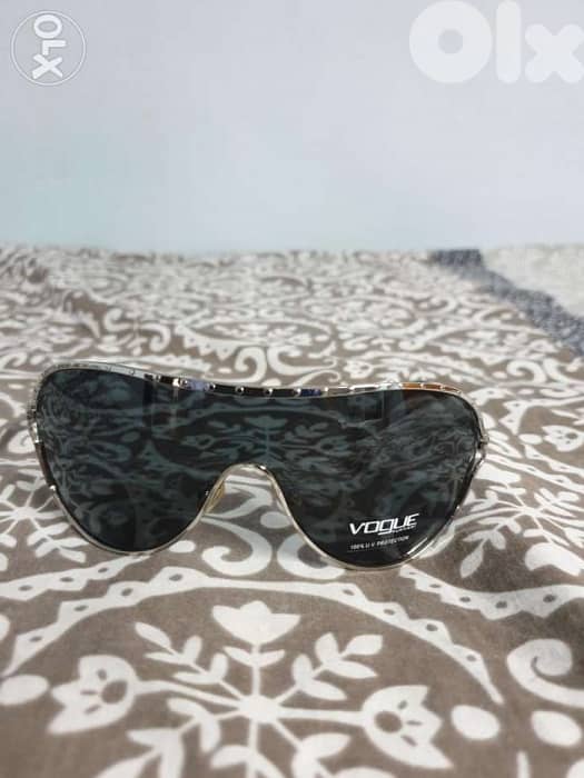 Sun Glasses VOGUE 4
