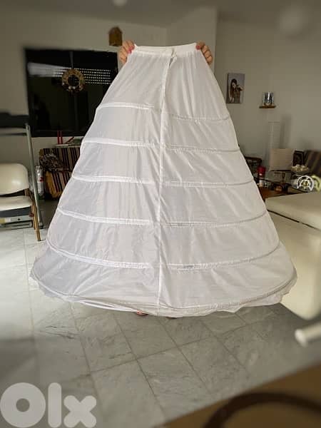 Wedding Dress + Crinoline is for FREE! 7