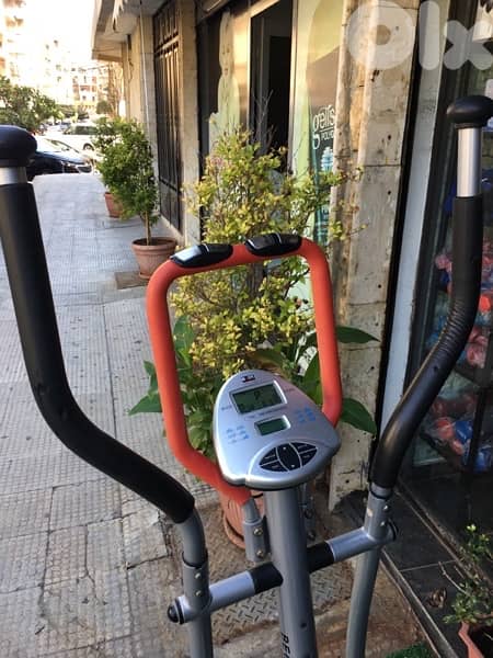 elliptical body sculpture like new very good quality 70/443573 RODGE 2