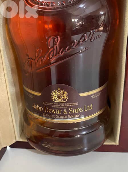 rare antique bottle of signature 3