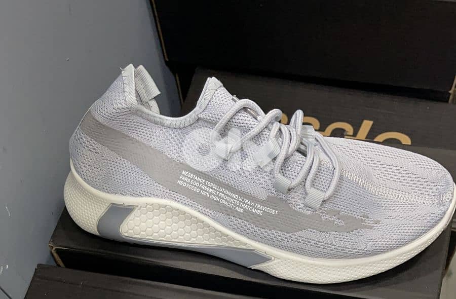 New Walking sports shoes. Mesh breathable . New. Size 43-44 للمشي 0