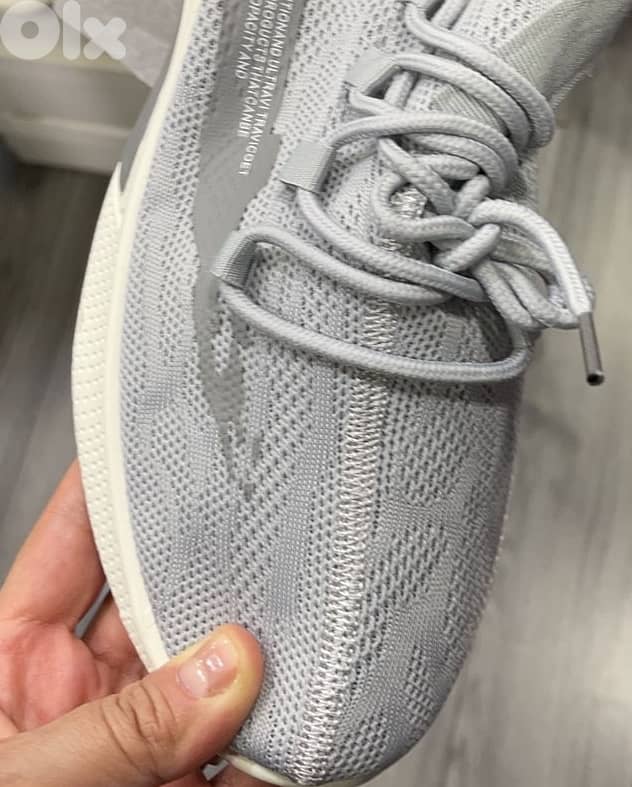 New Walking sports shoes. Mesh breathable . New. Size 43-44 للمشي 1