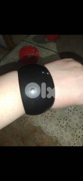 bracelets  plastique or 3 = 15$ 2