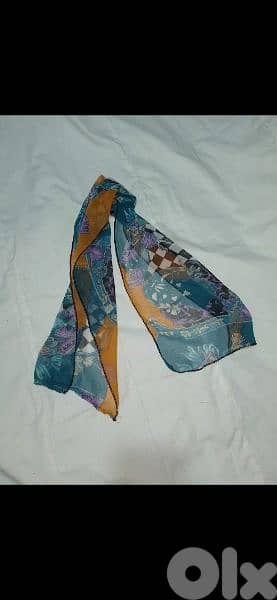 scarf chiffon sizes are on photos  1=7$ or 3=15$ 9