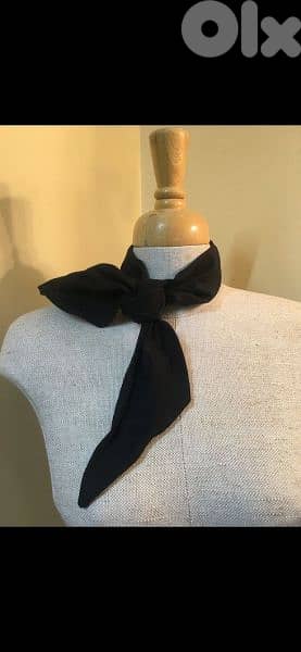 scarf 2 colours  size on pics  1=5$ or 3=13$ 5