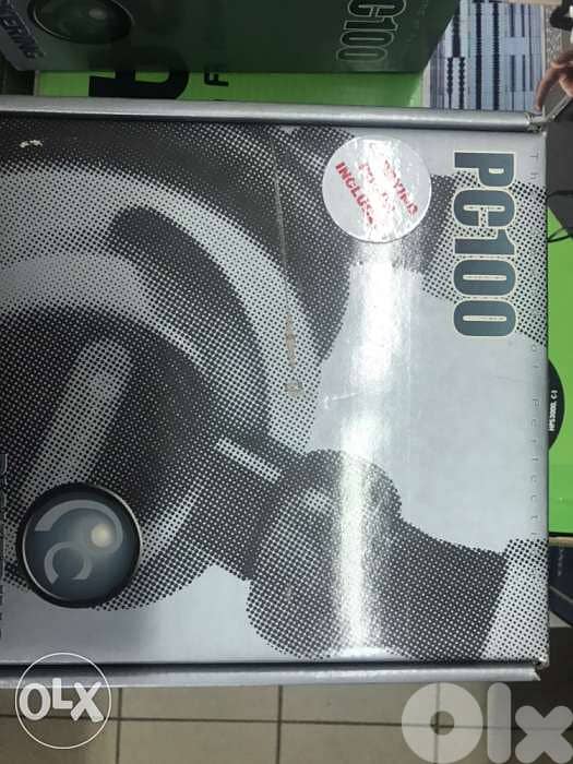 pro headphones PC100 Pickering USA w pouch 1