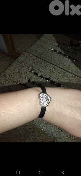 bracelet all black bracelets  1=7$ or 3=15$ 5