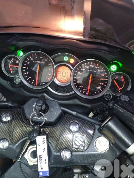 suzuki gsx1300r hayabusa 1300cc model 2010  29500klm 12