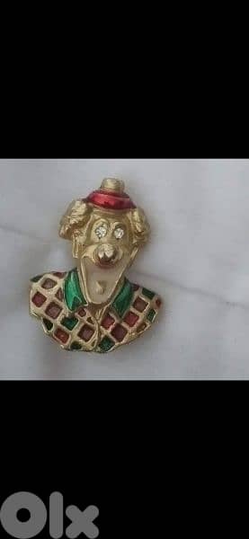 clown brooch gold with red and green vintage 3