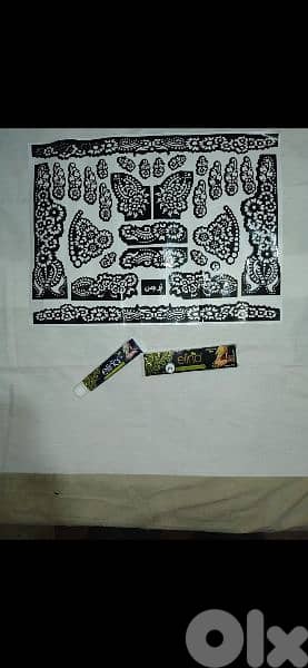henna tattoo with henna tube 1
