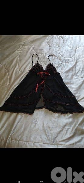 amis aswad ma3 ahmar s to xxxxL La Senza gift bag +1$ 2