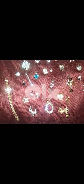 necklace pendant any 3 pendants =10$ 0