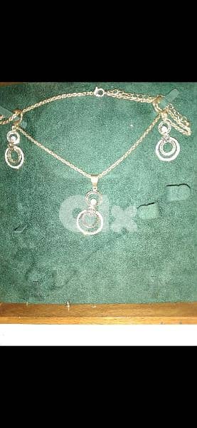 set necklace and earrings gold toned 3