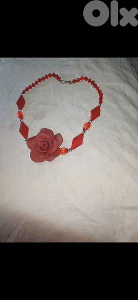 3a2ed lawnen aswad aw ahmar  1=7$ or 3=15$ 6