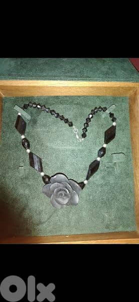 3a2ed lawnen aswad aw ahmar  1=7$ or 3=15$ 7