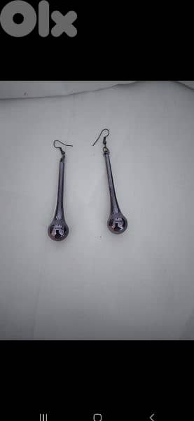 pick 3 earrings for 3= 10$ 4