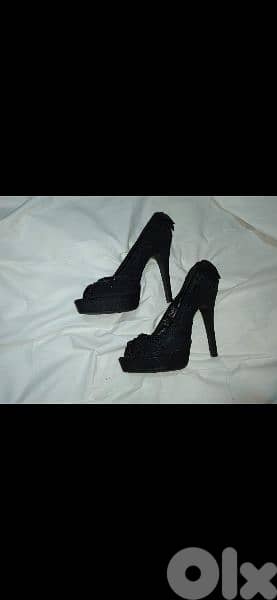 high heels Chinese Laundry size 39/40 worn once 8