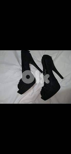 high heels Chinese Laundry size 39/40 worn once 10