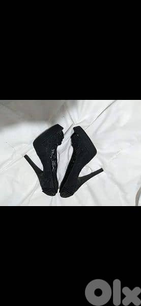 high heels Chinese Laundry size 39/40 worn once 15