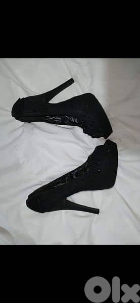 high heels Chinese Laundry size 39/40 worn once 17