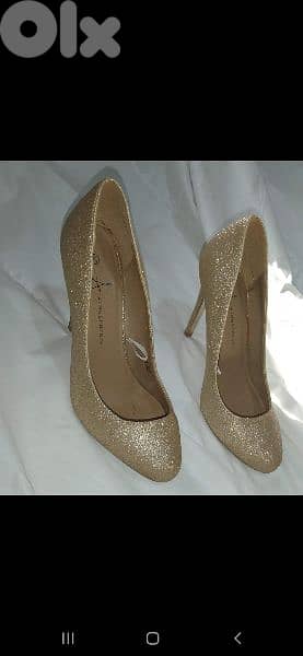 shoes gold stiletto round front 38/39 used once 3