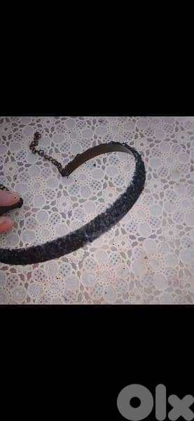necklace choker black sequined or green army  1=5$ or 3=13$ 10