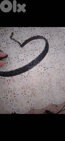 necklace choker black sequined or green army  1=5$ or 3=13$ 11