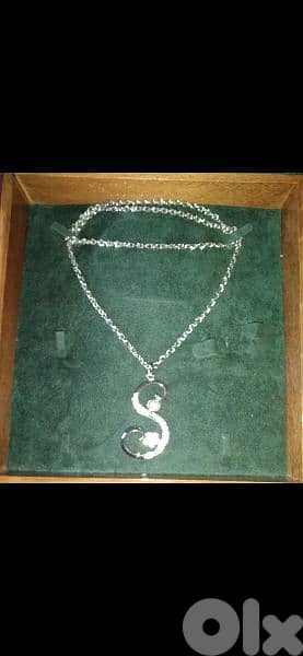 necklaces gold or silver tone 3