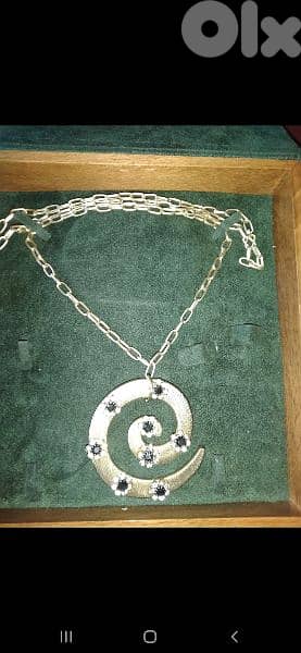 necklaces gold or silver tone 7