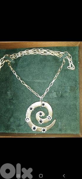 necklaces gold or silver tone 8