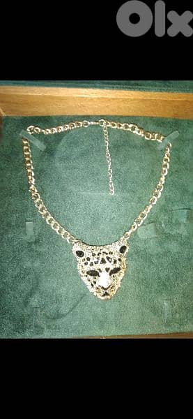 necklaces gold or silver tone 11