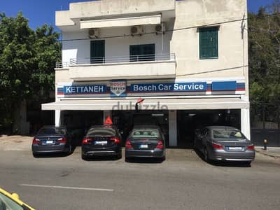 mechanic  مطلوب ميكانيسيان لتصليح السيارات