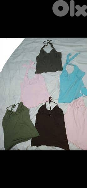 top halter neck top  1=7$ or 3=15$ 0