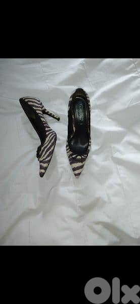 women shoes used shoes 39/40 . . . 1=7$ or 3= 15$ 8