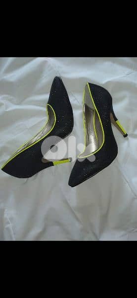 shoes black shinny stiletto neon trim 39/40 1