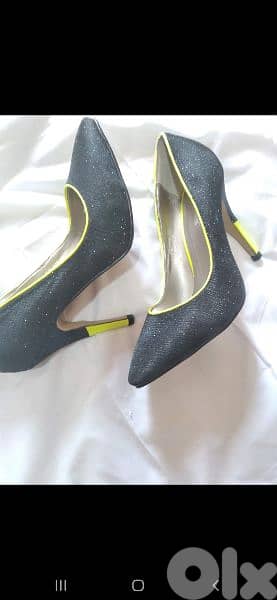 shoes black shinny stiletto neon trim 39/40 4