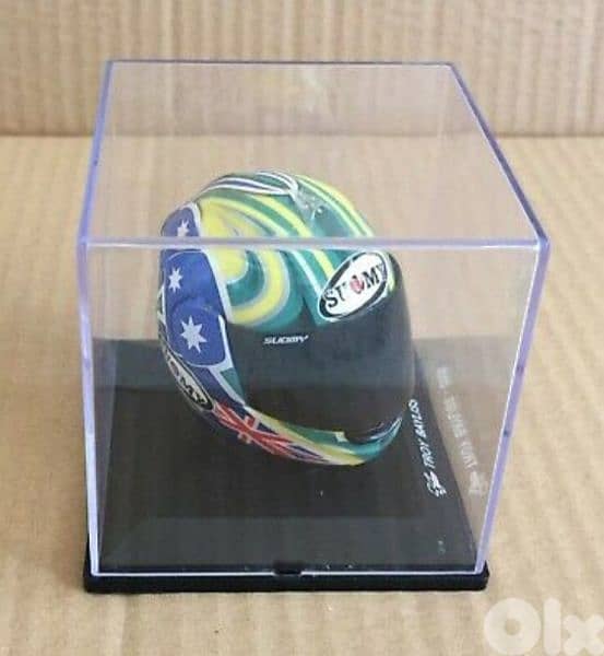Troy Bayliss Moto GP (2005) Helmet plastic model 1:5 1