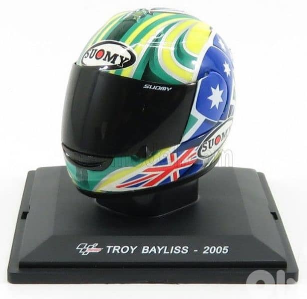Troy Bayliss Moto GP (2005) Helmet plastic model 1:5 3