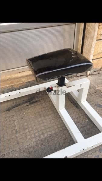 biceps bench like new we have also all sports equipment 3